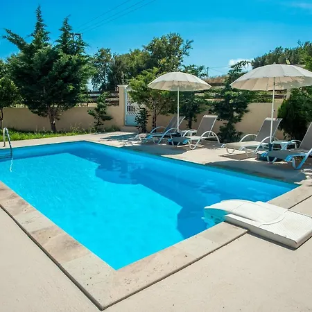 Villa Taraj *